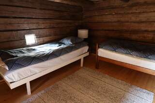 Отели типа «постель и завтрак» Kolin Keidas Колинкюла Двухместный номер эконом-класса с 2 отдельными кроватями и общей ванной комнатой-4